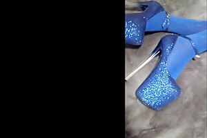 Sexy laura waits in heels for her moment