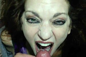 Raven's Sexy Blowjob With Oral Cumshot