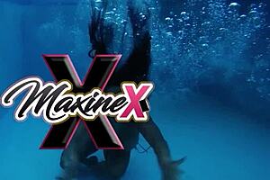 Camille Black loves deepthroating in lingerie 😘