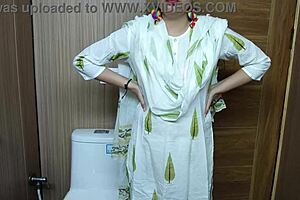 Tasting stepmother's sweet pussy in bathroom during steamy encounter