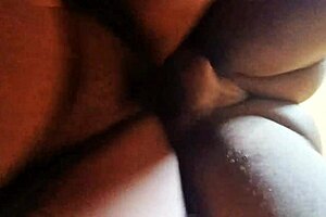 I met the weakest man on earth in the dorm, and he couldn't handle my big pussy