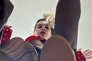 hot teen elza kom chokes on tight pussy with braces and toys