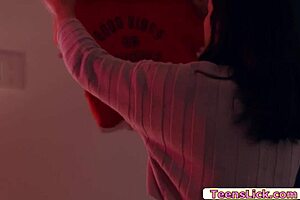 Hot teen 18+ licks twin girlfriend in steamy session