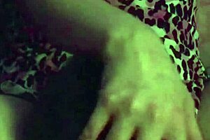 fuschia leopard s5 with wet couple scenes