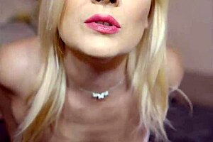 Hot babe engages in intense WhatsApp call with housewife