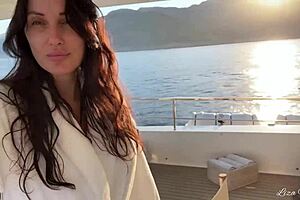 pillow booty pawg milf feels huge bbc pleasure in florida