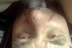 老男人潜入成熟阴道舔逼