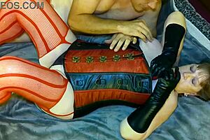 omg, steampunk granny fingering n cunni, cums so hard, cant even type rite!