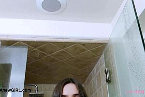 i'm an elegant czech model enjoying sensual bath