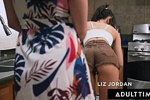 Lexi Luna's Lesbian Adventures with Stepdaughters Hailey and Demi