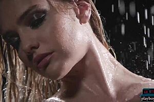 Big Ass Petite Milf Blonde Kenna James Hot Solo Striptease.