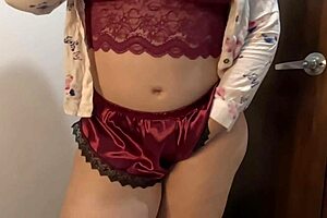 Soraya Culona's Emotional Strip For Friend's Camera