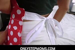 Stepmom gives mouth and ass to stepson