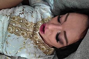 arab slut milf loves bbc - arab homemade porn