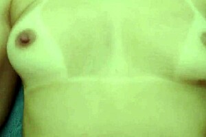 Watch This Muscular Mature Wife Smile As She Gets Her Fat Pussy Licked And Screamed During Hard Creampie Sex.