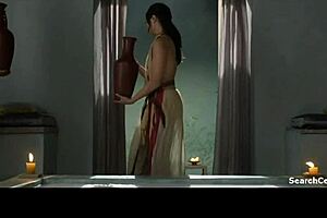 lucy lawless and katrina law in spartacus 😊