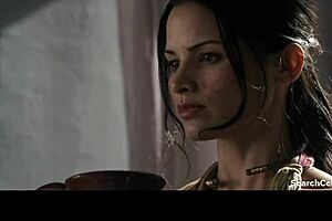 lucy lawless and katrina law in spartacus 😊