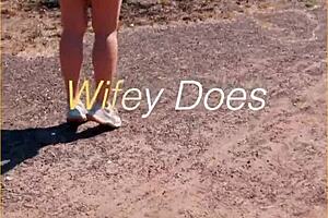 milf flashes shaved pussy outdoors