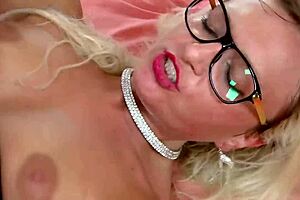 want to see housewife's rough quickie hardfuck?