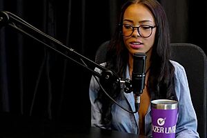 Morena safada mostra o seu boquete mostra os peitos e a bucetinha gostosa depois de falar que não se sentiria a vontade com cuspe - alice vasconcelos watch on sheer red especial páscoa