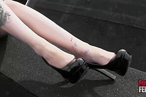 Philly John Cums On Her Toes, Brunette Krysta Kaos Foot Jobs Him!