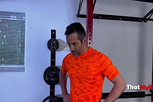 gym perv gets a check by athletic milf