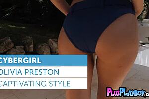 Stunning Olivia Preston Exposes Hot Body in Lingerie Pose