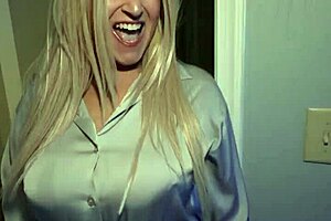 Milf Babysitter in Pantyhose Cosplay