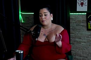 Pri Melancia orgasms easily in first menage, tries DP, guy faints