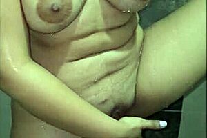 Mature invites to bathroom for creampie