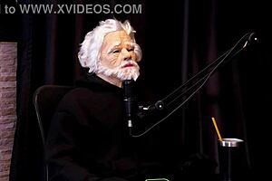 Morena stripper shows her beautiful tits and tight pussy after talking about clubs