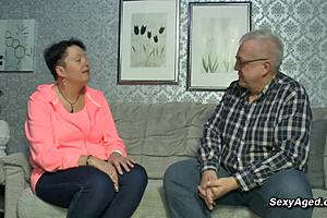 Amateur German Couple Fucks Passionate On Couch!