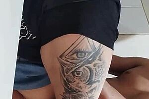 I was cooking and ended up getting fucked and filled with cum by that tattooed latina milf.