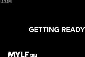 unlimited stepmom pussy with deepthroat and moaning makes me feel at home 😘