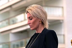 anouk 30 ans une psychologue experte en bite