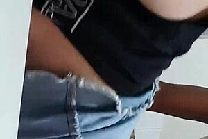 I was cooking and ended up getting fucked and filled with cum by that tattooed latina milf.