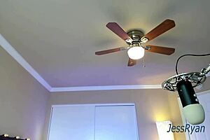 Sexy Milf, Tease That Perfect Ass!