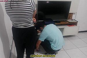 i show my new lingerie to the technician for his opinion