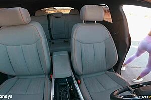 i kiss horny milf penny barber in leggings