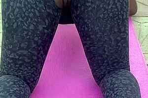 morning workout includes wet pussy flash outdoors