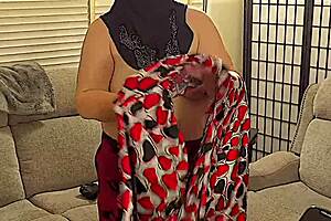 Busty 50-Year-Old MILF Shows Off Huge Ass And Pussy During Workout