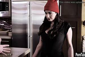 Lesbian MILF ENJOYED THREESOME THERAPY and she liked it