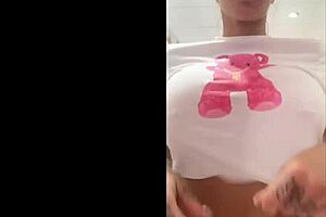 If I'm Pregnant, I Can Produce A Lot Of Milk, So Make Me Lactate In This Solo Session