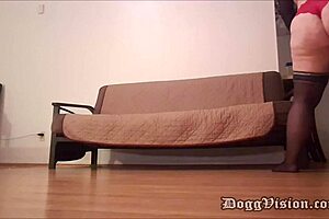 Pizza man gives bareback creampie to big butt cougar milf with monster cock 🍕😉