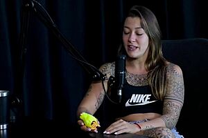 Flor De Damiana Wants To Fuck Two Bi Men Nude?