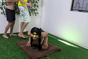 LA INGENUA Y NUEVA SARITACOKETA ESTÁ MUY EXCITADA REALIZANDO LA PRUEBA PARA EMPEZAR UNA DOBLE PENETRACION PROFESIONAL MUY PRONTO EL VIDEO EXCLUSIVO EN PREMIUM