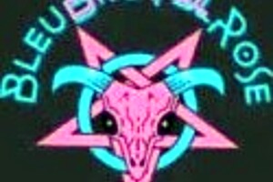 Oh wow, this hot big booty milf devours huge cocks with her small tits, deepthroat, and ass shaking!