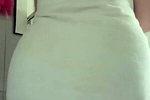 Hot Mature Woman In Shower Prepares For Intense Fucking