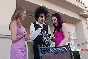 Green Thumb Edward Plants Long Thumb In Two Hot Cougars