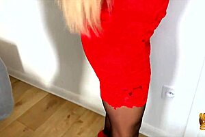 Kiara, the French baker, enjoys large baguettes passionately